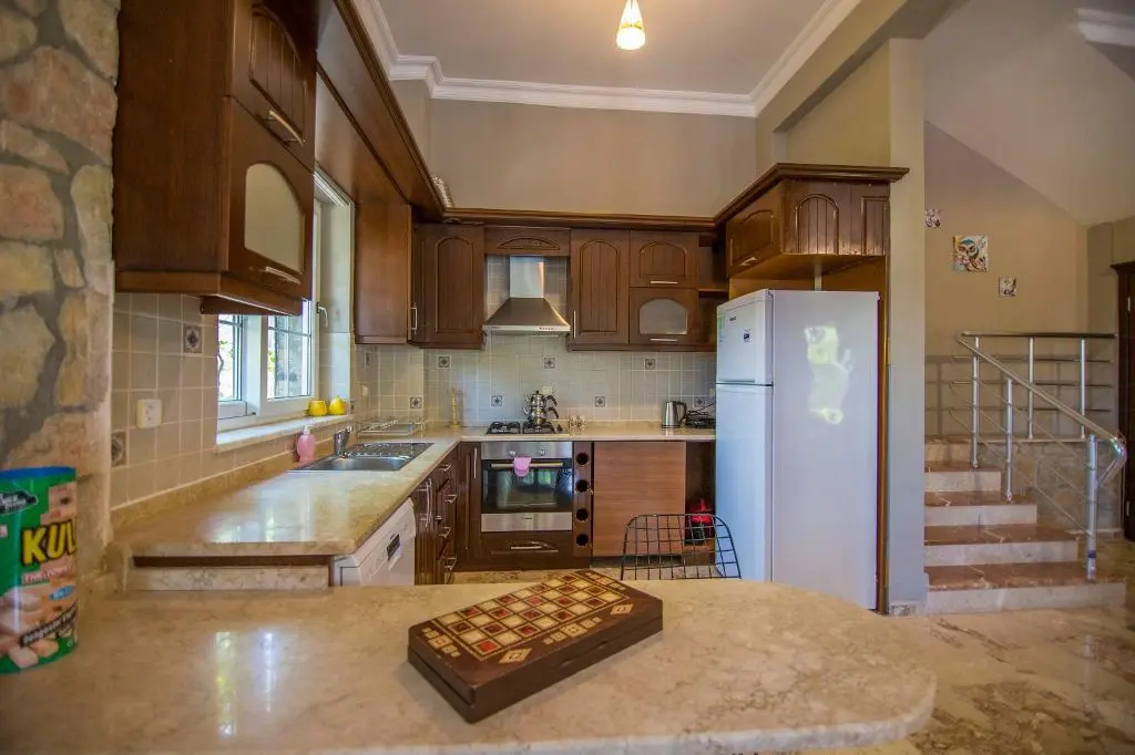Fitted kitchen